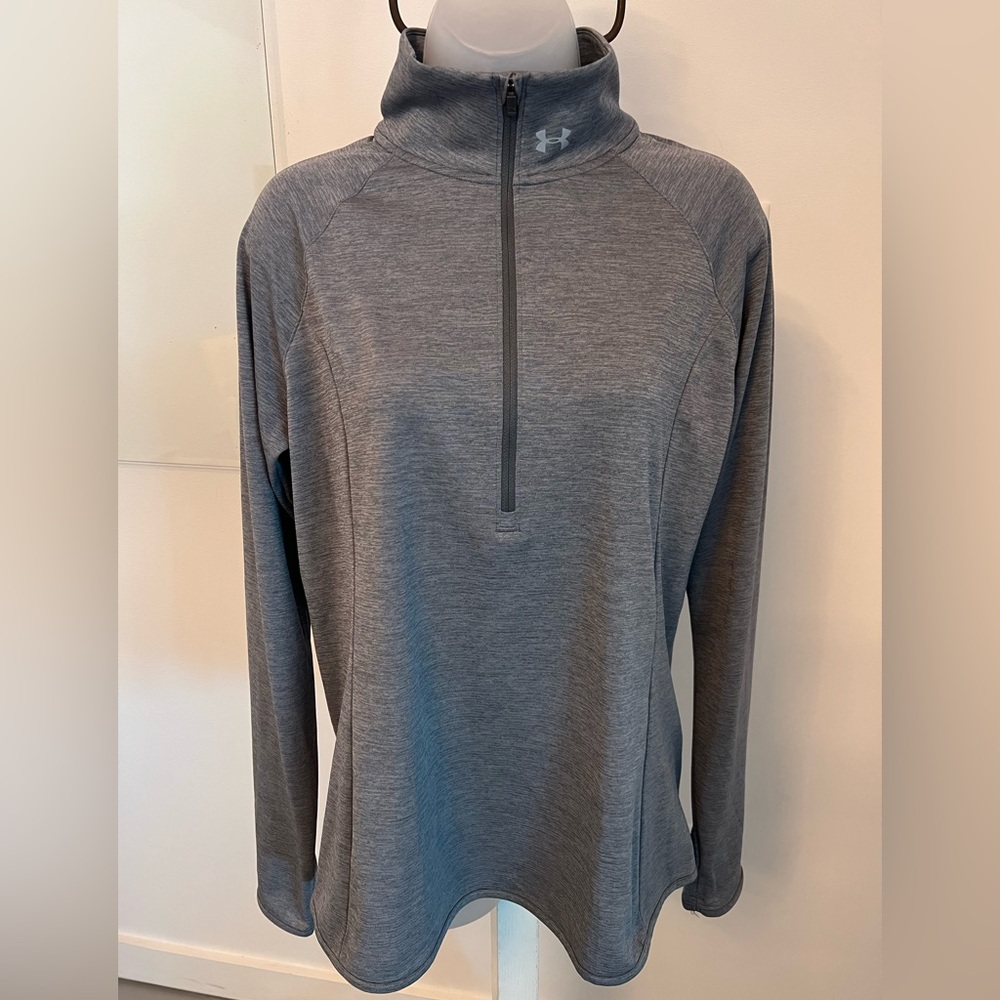 NEW Under Armour Heatgear Long
Sleeve 3/4 Zip, Size Large in Gray & Black
